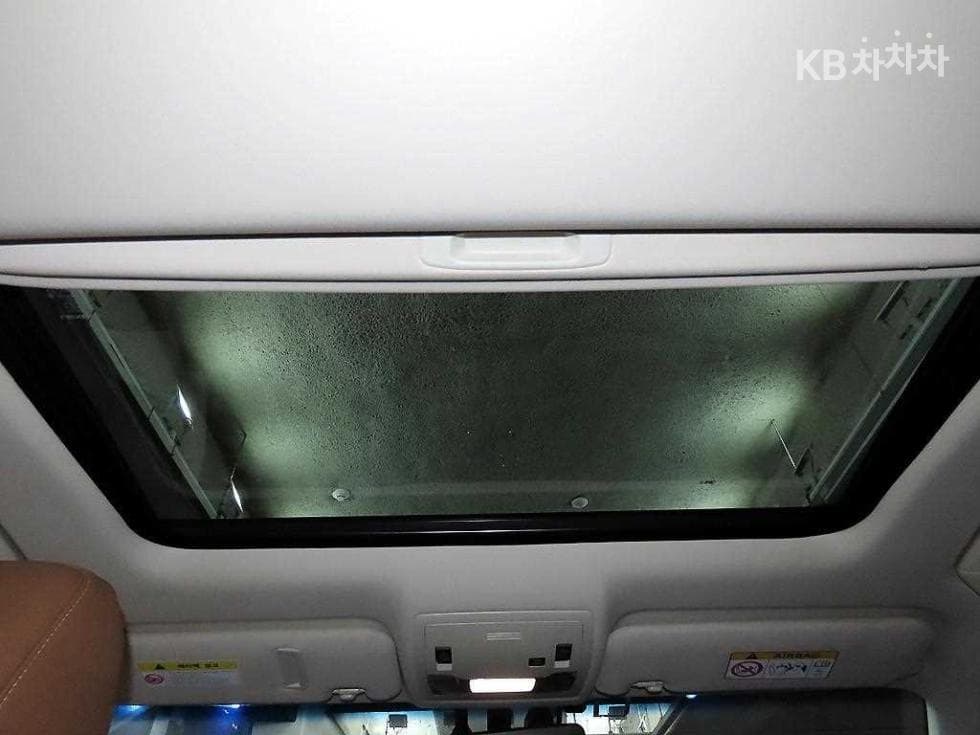 Lexus New ES300h Supreme (High Trim)+ - 18