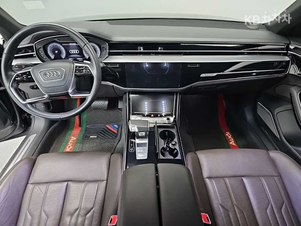 Audi A8 (D5)55 TFSI Quattro LWB - 7