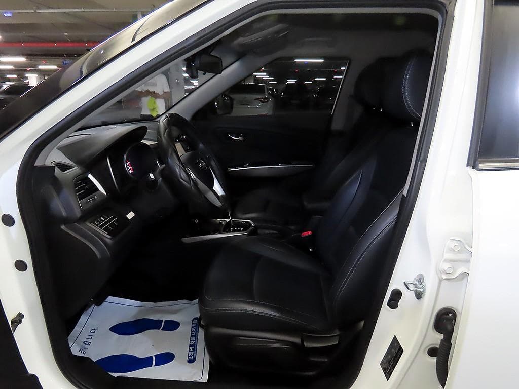 KG Mobility TivoliGasoline VX - 6