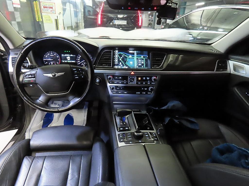 Genesis G803.3 GDI AWD Premium Luxury - 10