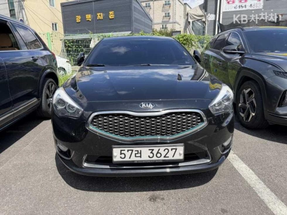 Kia K7 Hybrid 700h Luxury - Image 1