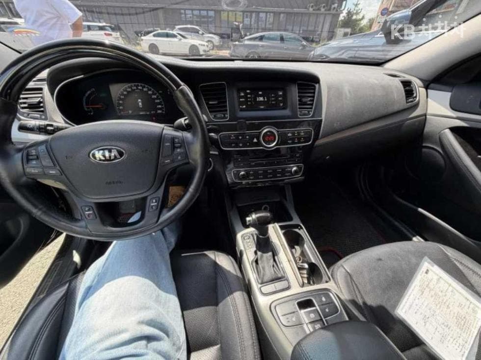 Kia K7 Hybrid700h Luxury - 13