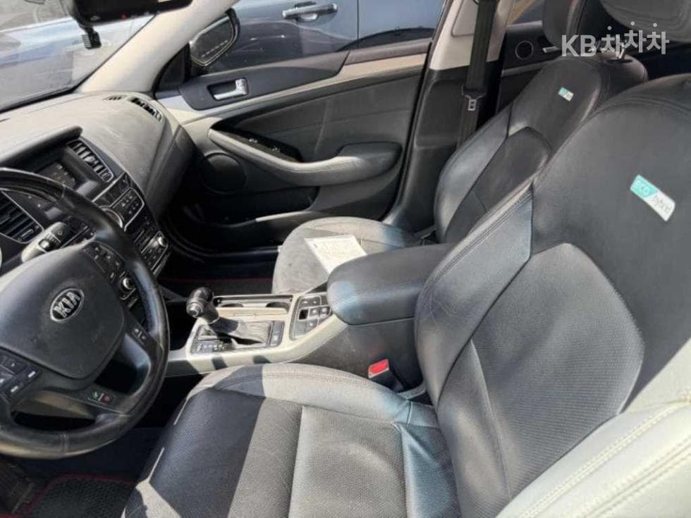 Kia K7 Hybrid700h Luxury - 14