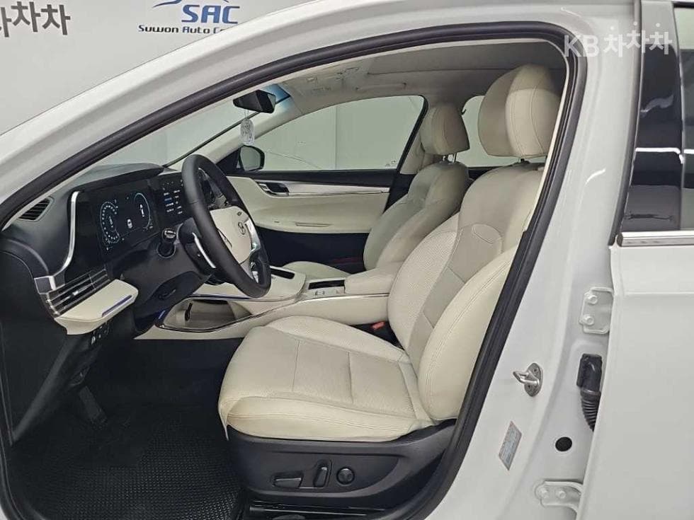 Hyundai The New (facelift) Grandeur (Azera) Hybrid2.4 Le Blanc - 11
