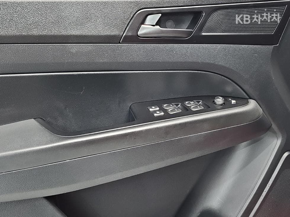 KG Mobility Rexton Sports Khan2.2 Diesel Dynamic5링크 4WD Prestige - 15