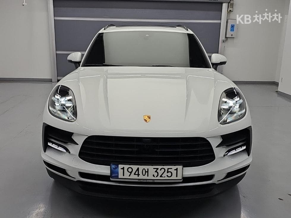Porsche 마칸2.0 - 2