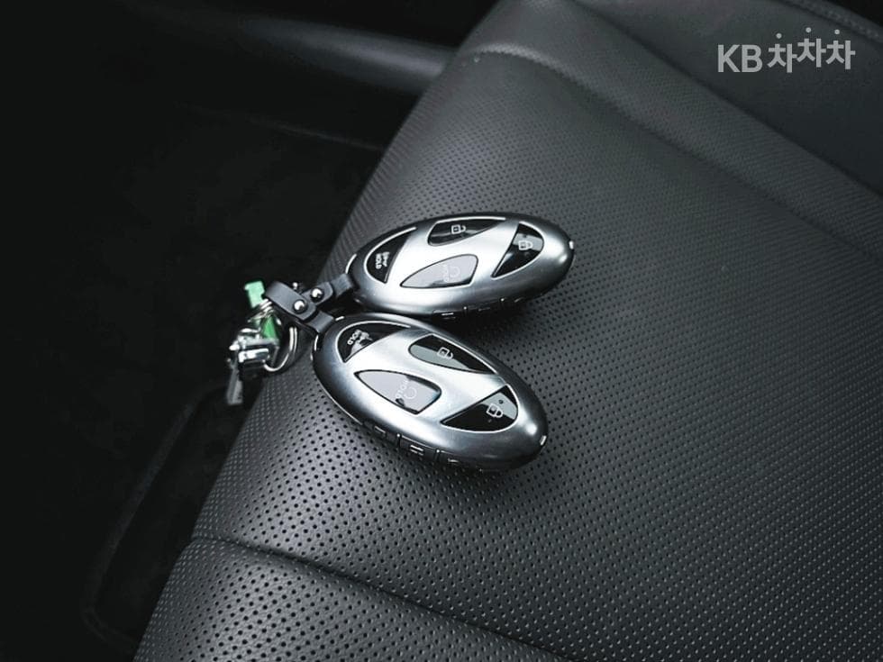 Хюндай Ди Всеново Grandeur (Azera)2.5L бензин 2WD Exclusive - 19