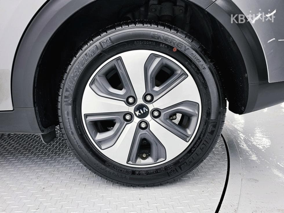 Киа The New (фейслифт) Ниро1.6 HEV Лукс - 19