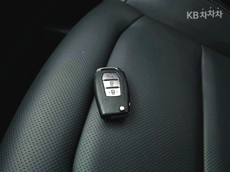 КейДжи Мобилити 토레스(J100)1.5 GDI Турбо T5 - 16