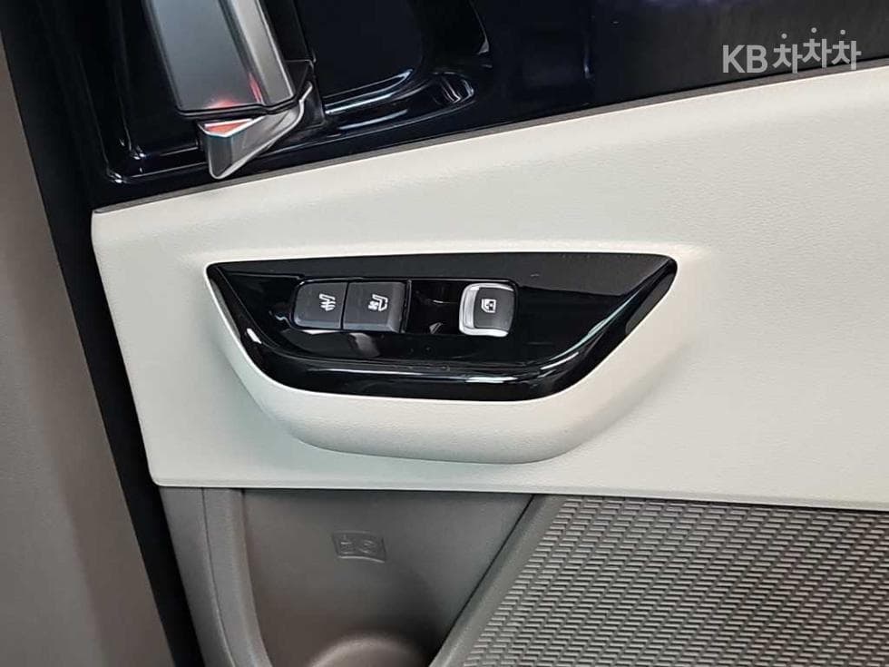 Киа Канивал 4-то поколениеВисок Лимузин (Канивал) G3.5 GDI 9-местен Signature - 14