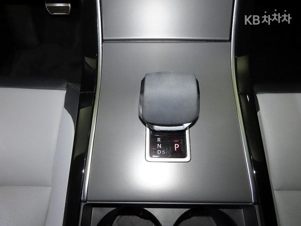 Land Rover Range Rover 벨라P250 R-Dynamic SE - 12