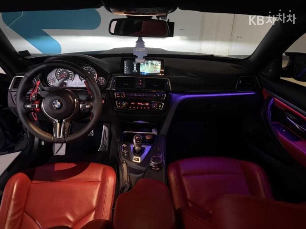 BMW M시리즈M4 Купе M 퍼포먼스 사일렌서 에디션 F82 - 9