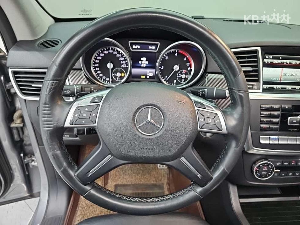 Mercedes-Benz Нов M클래스ML350 블루텍 4MATIC W166 - 9