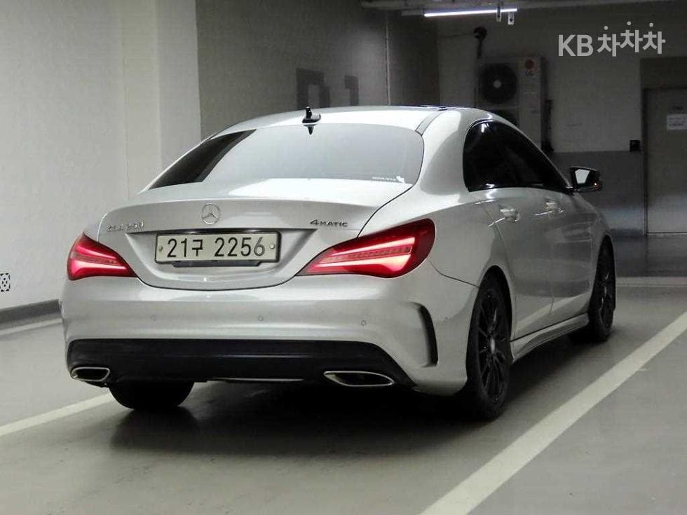Mercedes-Benz CLA클래스CLA250 4Matic AMG Line - 4
