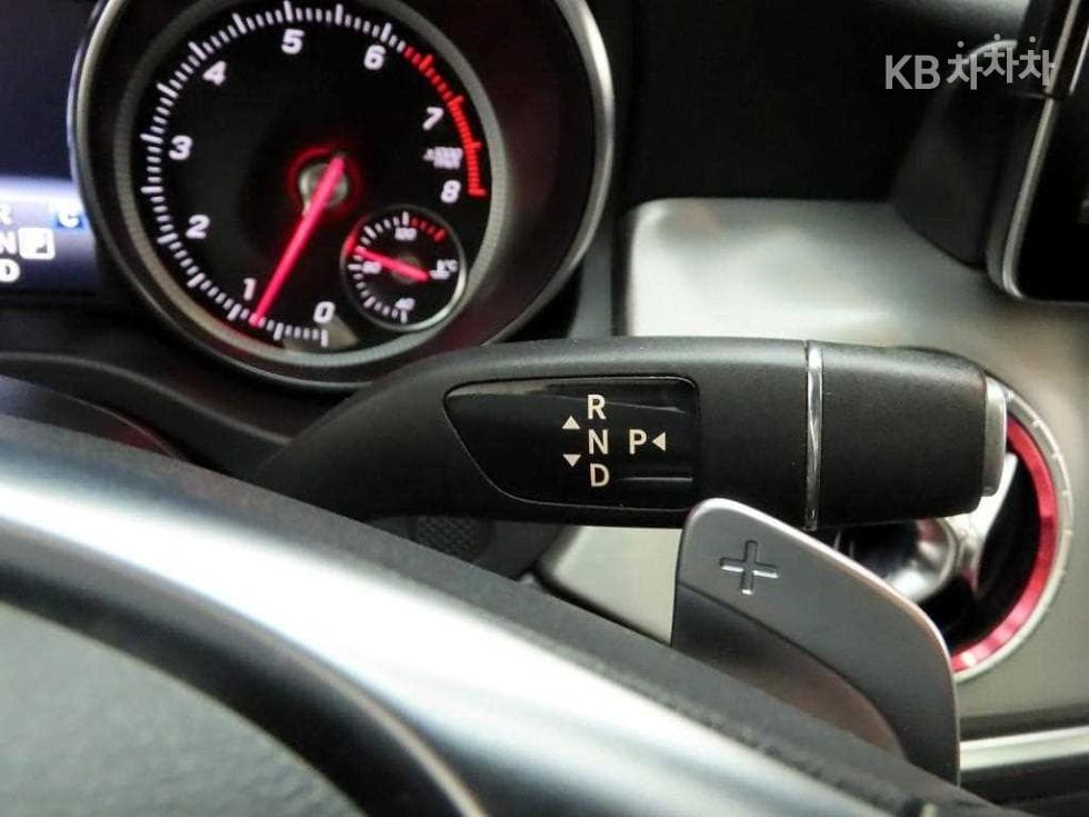 Mercedes-Benz CLA클래스CLA250 4Matic AMG Line - 10