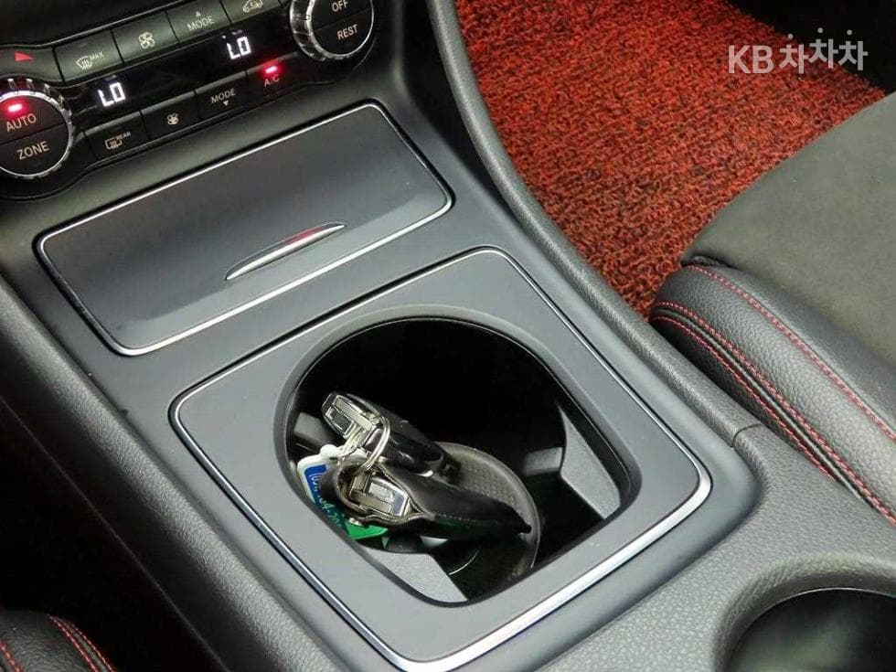 Mercedes-Benz CLA클래스CLA250 4Matic AMG Line - 11