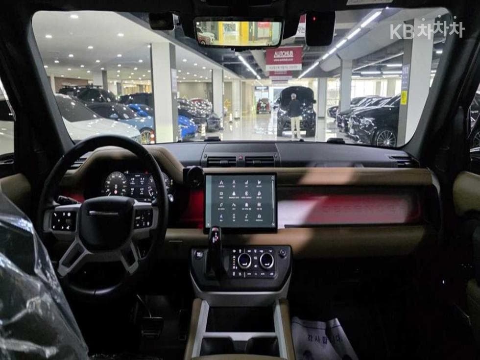 Land Rover 디펜더(L663)110 P300 X-DYN SE - 4