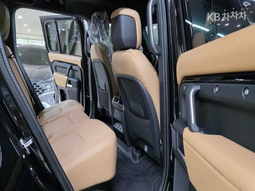 Land Rover 디펜더(L663)110 P300 X-DYN SE - 5