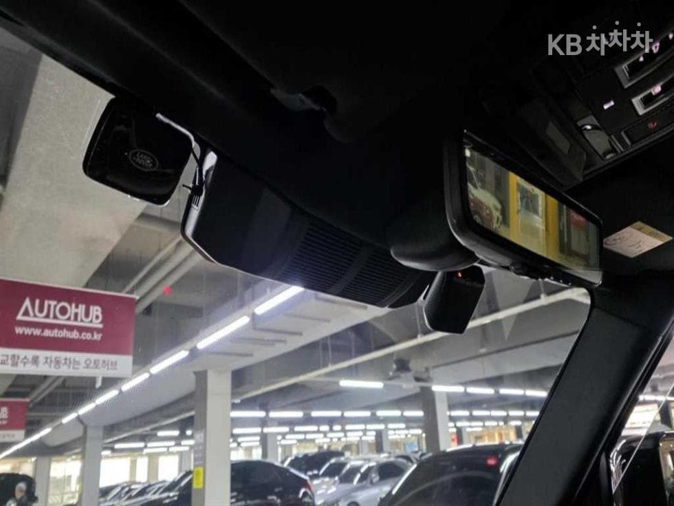 Land Rover 디펜더(L663)110 P300 X-DYN SE - 13