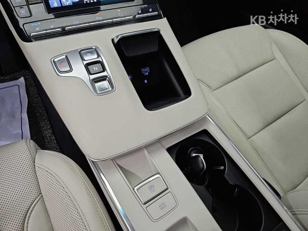 Hyundai The New (facelift) Grandeur (Azera)2.5 Premium - 8