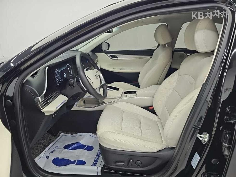 Hyundai The New (facelift) Grandeur (Azera)2.5 Premium - 11