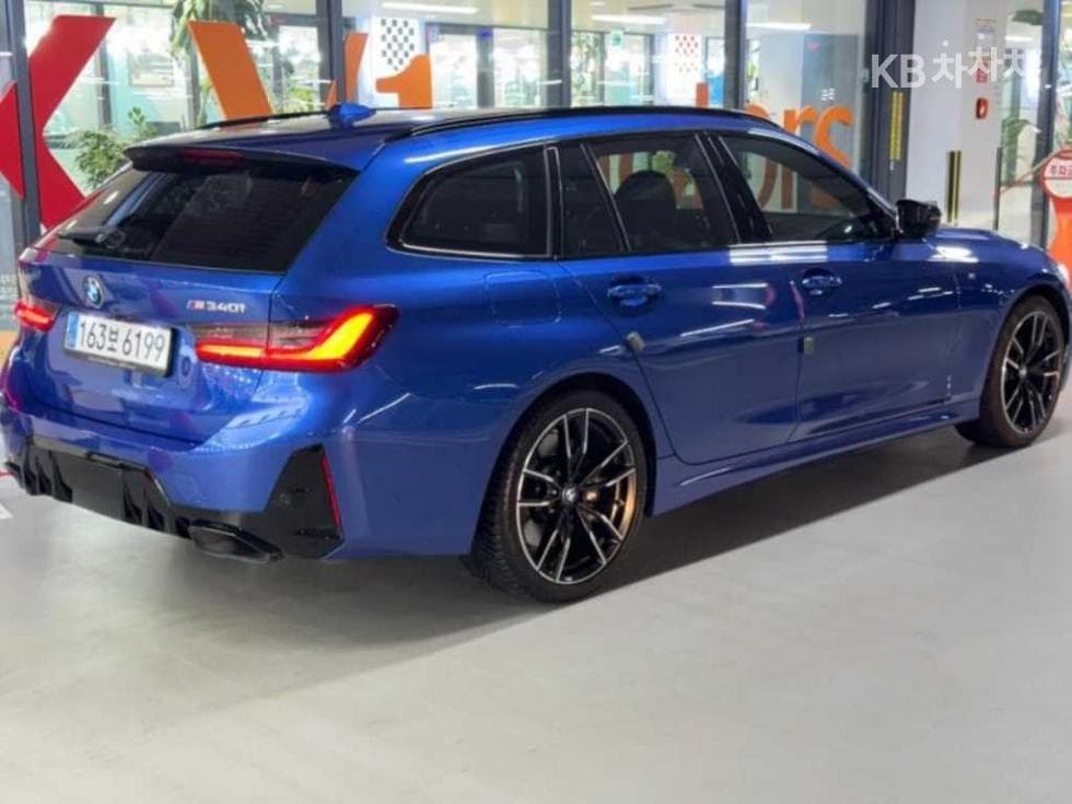 BMW 3 Серия (G20)M340i Touring xDrive Стандартен - 4