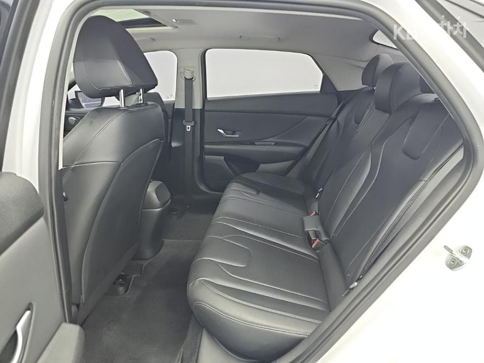 Hyundai All New Avante (Elantra)(CN7)1.6 Gasoline Modern - 12