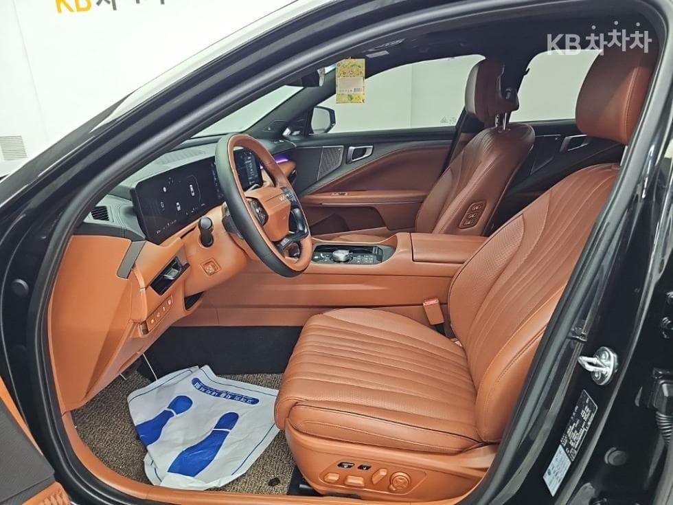 Kia The New (facelift) K8 Hybrid1.6 Turbo HEV 시그니쳐 블랙 - 11