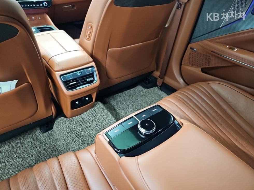 Kia The New (facelift) K8 Hybrid1.6 Turbo HEV 시그니쳐 블랙 - 13