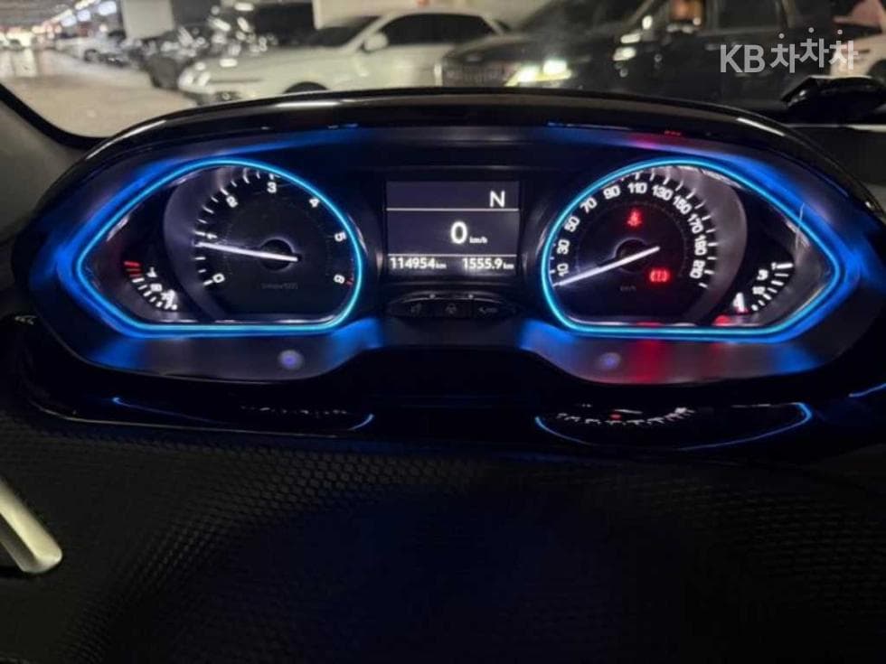 Peugeot 2008 1st Generation1.6 e-HDi 악티브 - 9