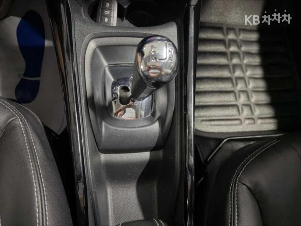 Peugeot 2008 1st Generation1.6 e-HDi 악티브 - 12