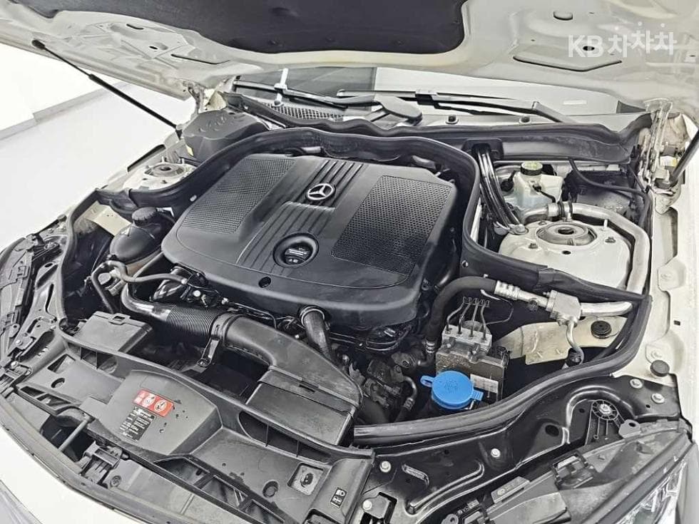 Mercedes-Benz New E-ClassE250 CDI 블루텍4매틱 블루텍 Avantgarde W212 - 5