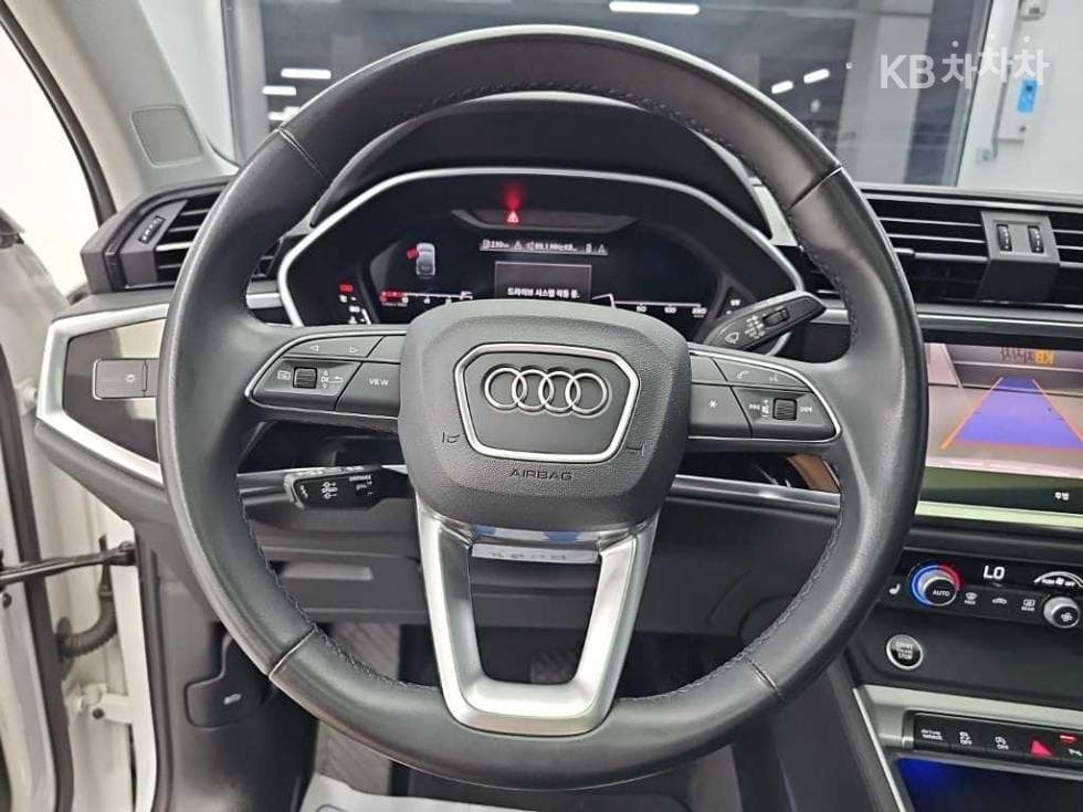 Audi The New Q3(F3)40 TFSI Quattro Sportback Standard - 9