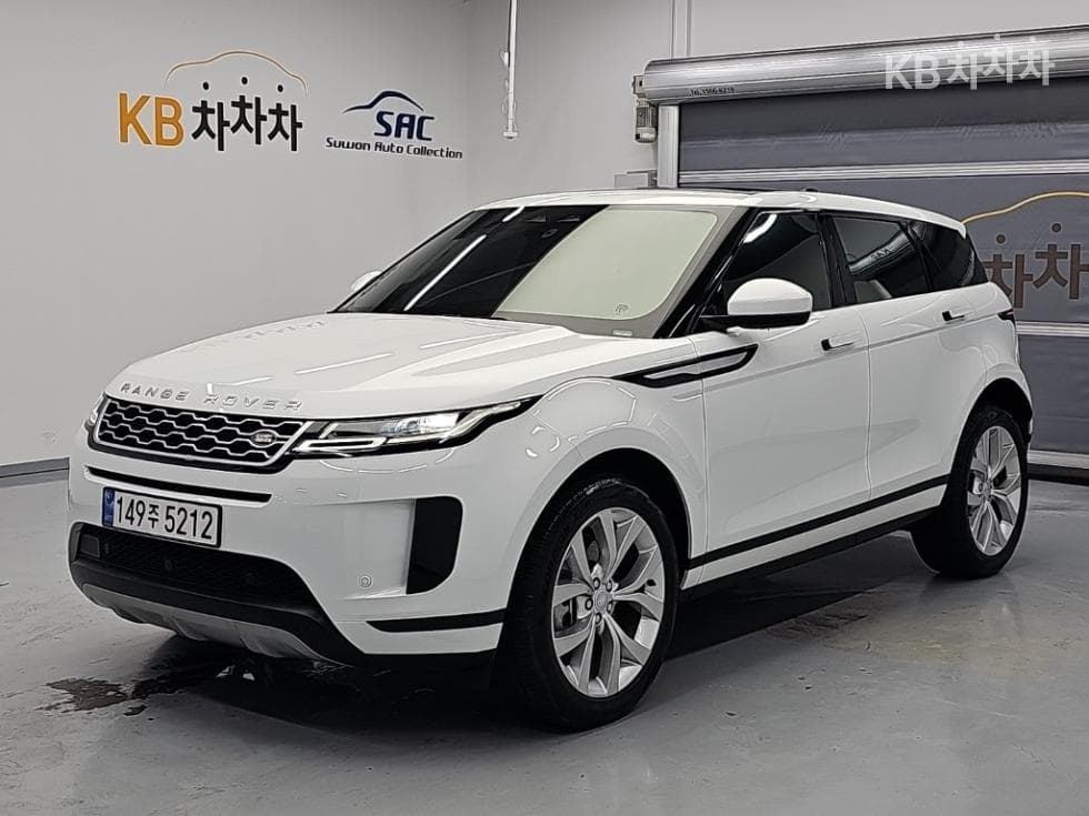 Land Rover New Range Rover Evoque 2.0 P250 SE - Image 1