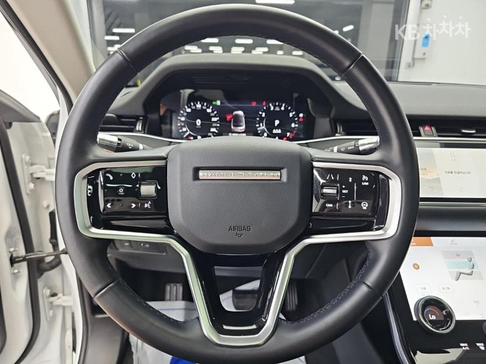 Land Rover New Range Rover Evoque2.0 P250 SE - 9
