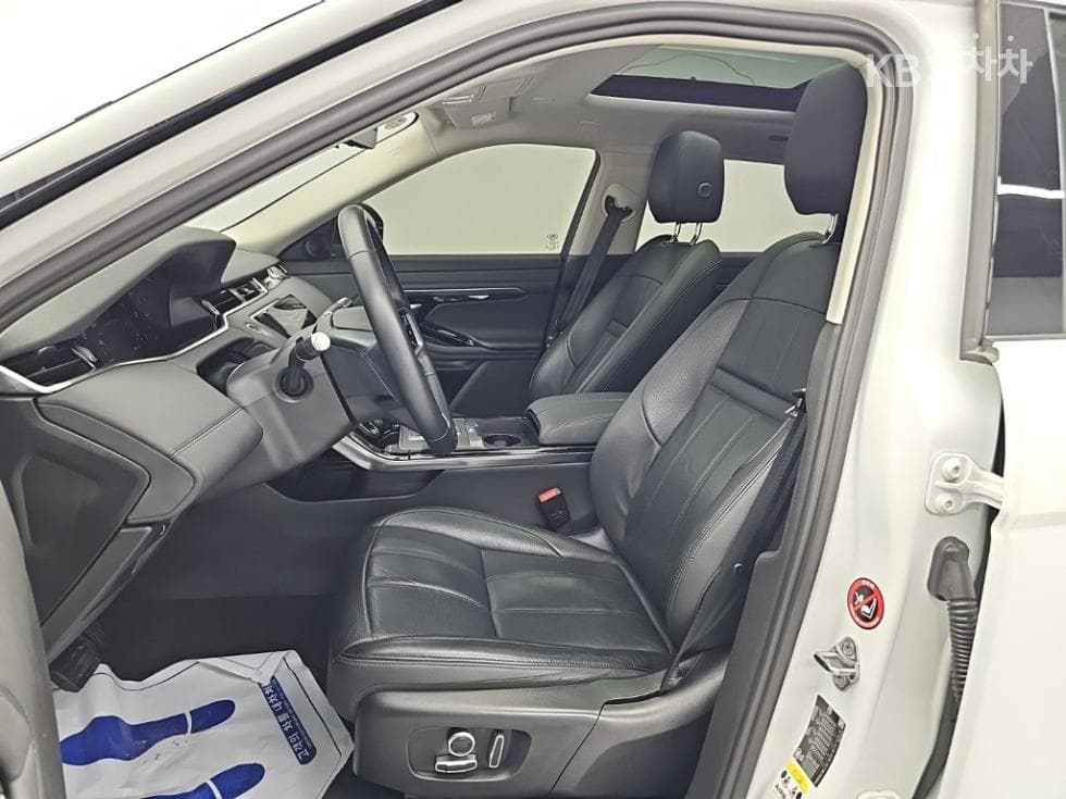 Land Rover New Range Rover Evoque2.0 P250 SE - 11
