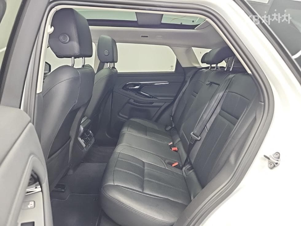 Land Rover New Range Rover Evoque2.0 P250 SE - 12