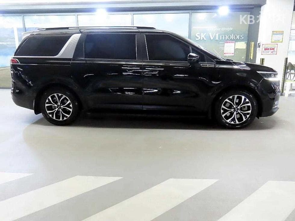 Kia Carnival 4th generationD2.2 9-seater Prestige - 3