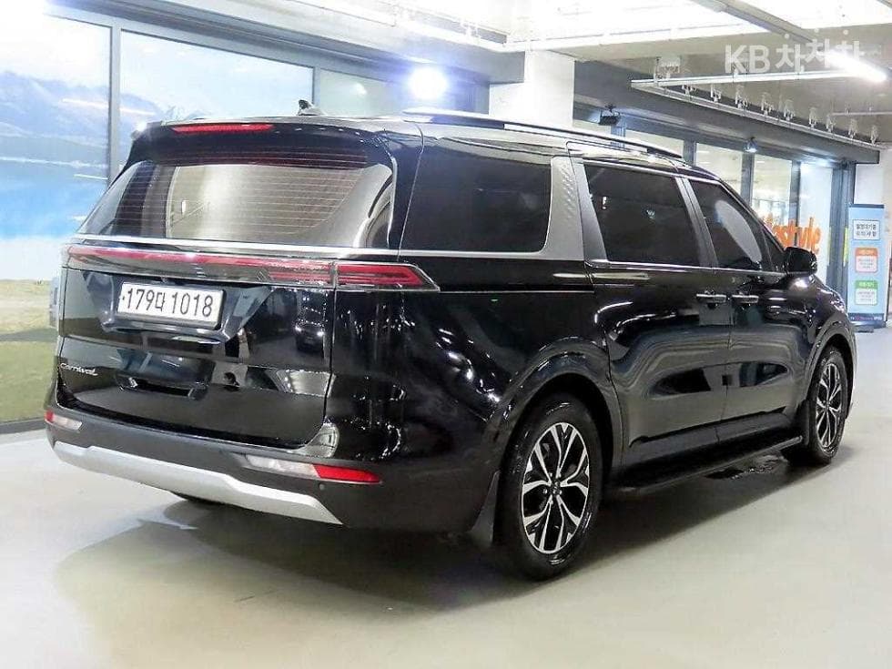 Kia Carnival 4th generationD2.2 9-seater Prestige - 4
