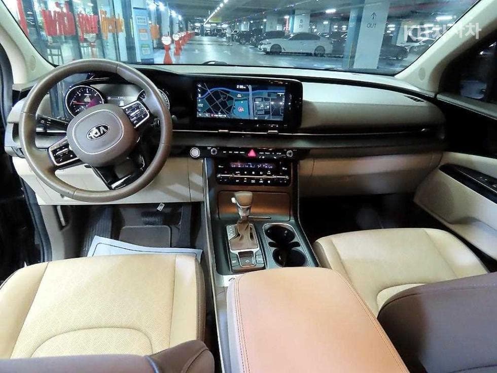 Kia Carnival 4th generationD2.2 9-seater Prestige - 10