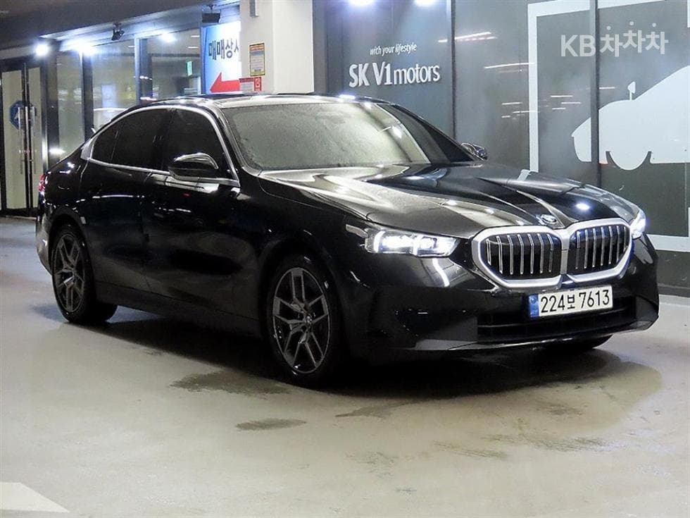 BMW New5 Series(G60) 530i xDrive M Sport - Image 1