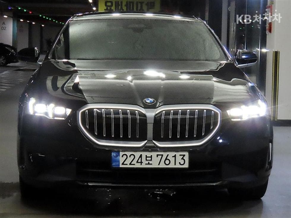 BMW New5 Series(G60)530i xDrive M Sport - 2