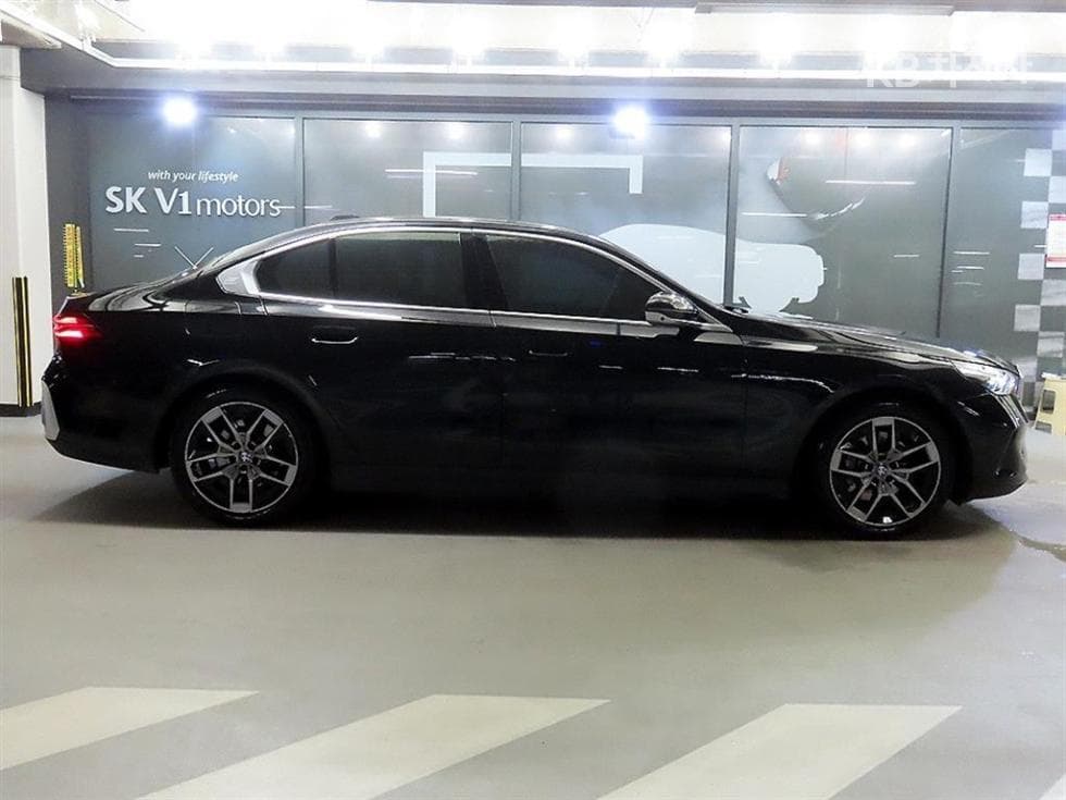 BMW New5 Series(G60)530i xDrive M Sport - 3