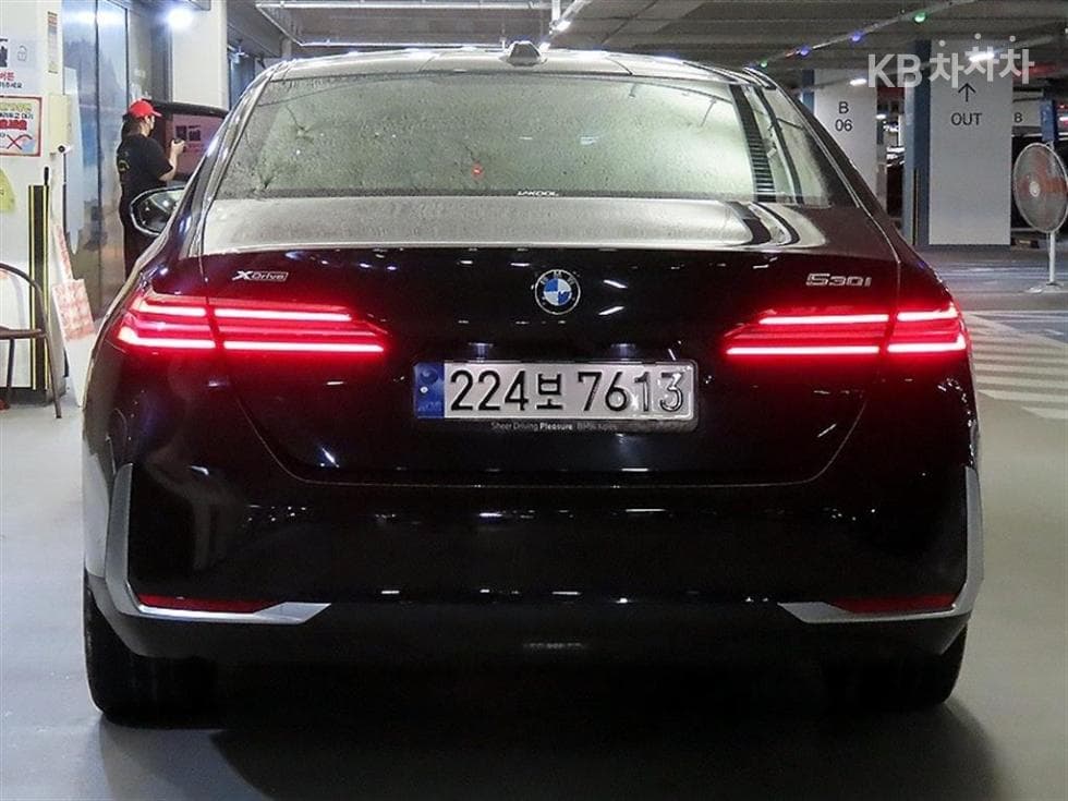 BMW New5 Series(G60)530i xDrive M Sport - 5