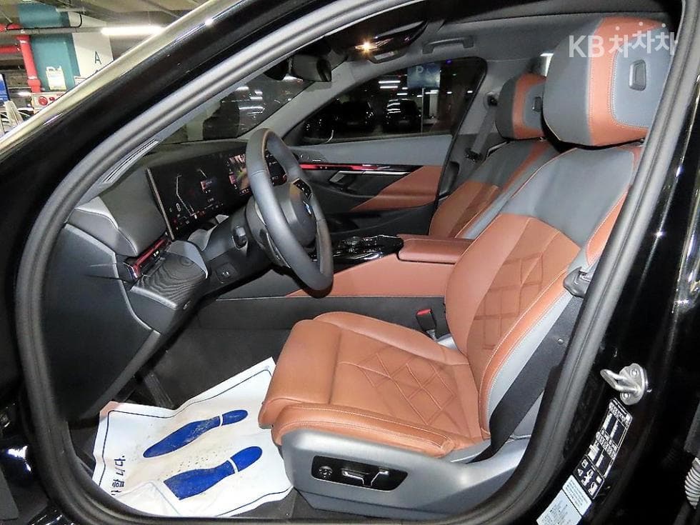 BMW New5 Series(G60)530i xDrive M Sport - 6