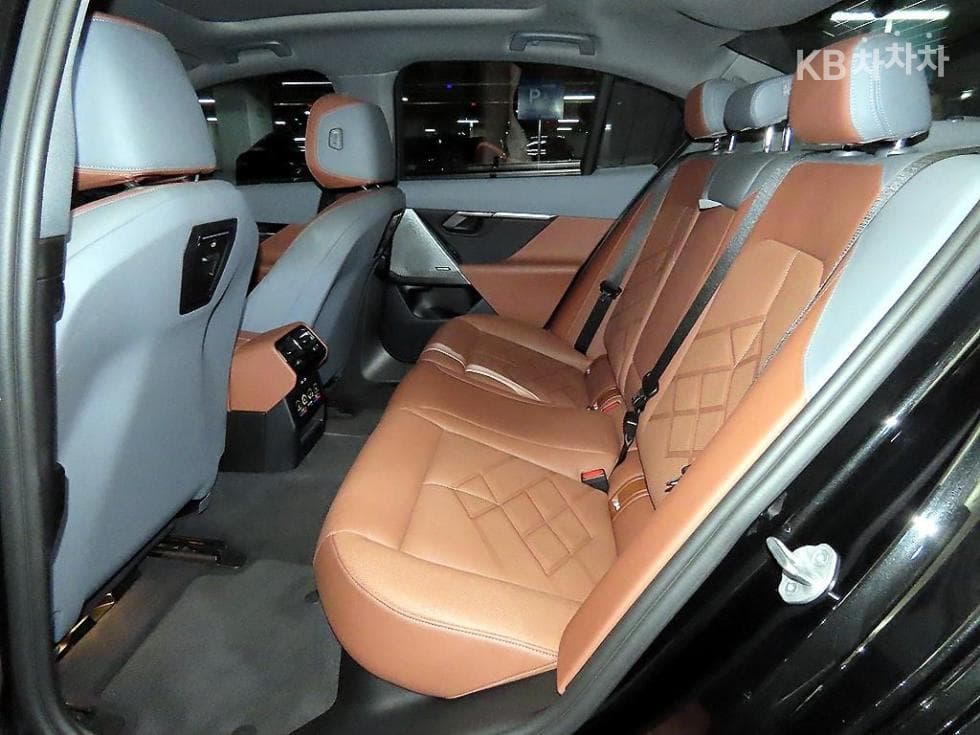 BMW New5 Series(G60)530i xDrive M Sport - 7