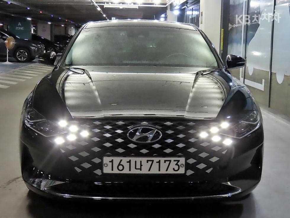 Hyundai The New (facelift) Grandeur (Azera)2.5 Premium - 2