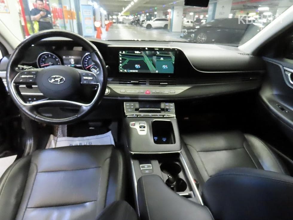 Hyundai The New (facelift) Grandeur (Azera)2.5 Premium - 10