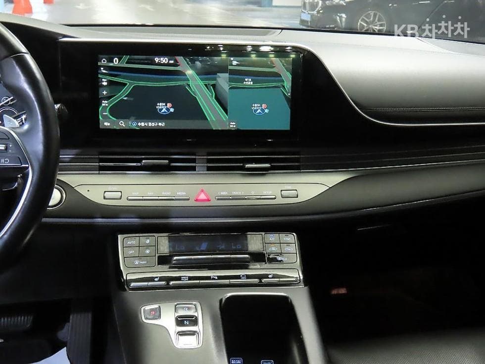 Hyundai The New (facelift) Grandeur (Azera)2.5 Premium - 11