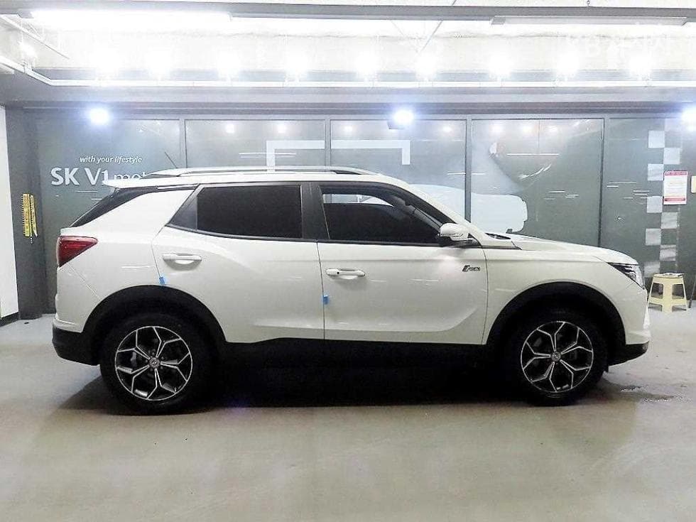 KG Mobility 뷰티플 코란도1.5 GDi Turbo 2WD C5 Plus - 3